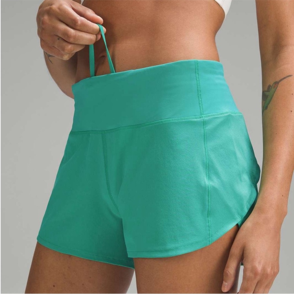 Women's Lulu Green Speed up shorts